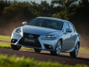 Lexus IS250 2013 года (EU)